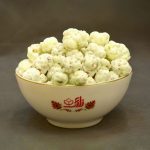 نقل درشت مغز پسته ( مخلوط گل محمدی )